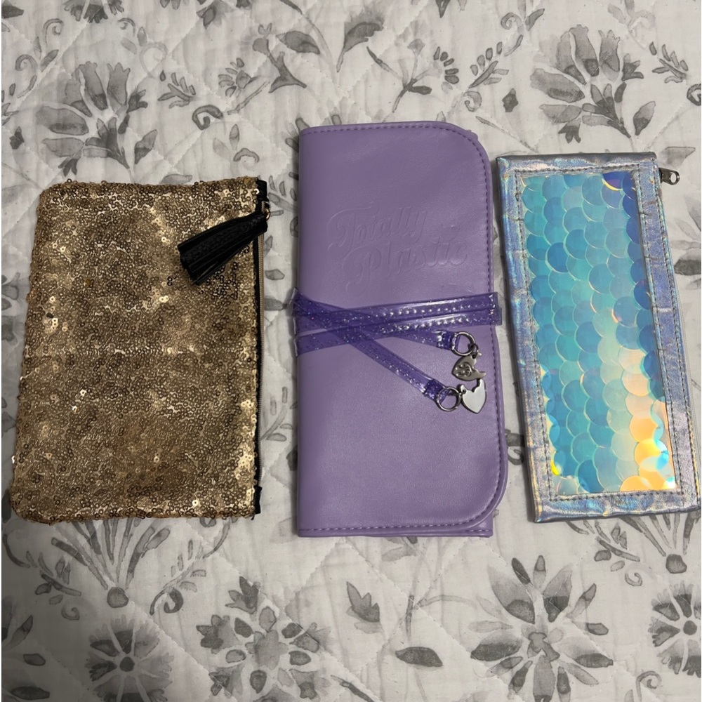 Makeup Accessory Bags and Brush Holder Random Bundle